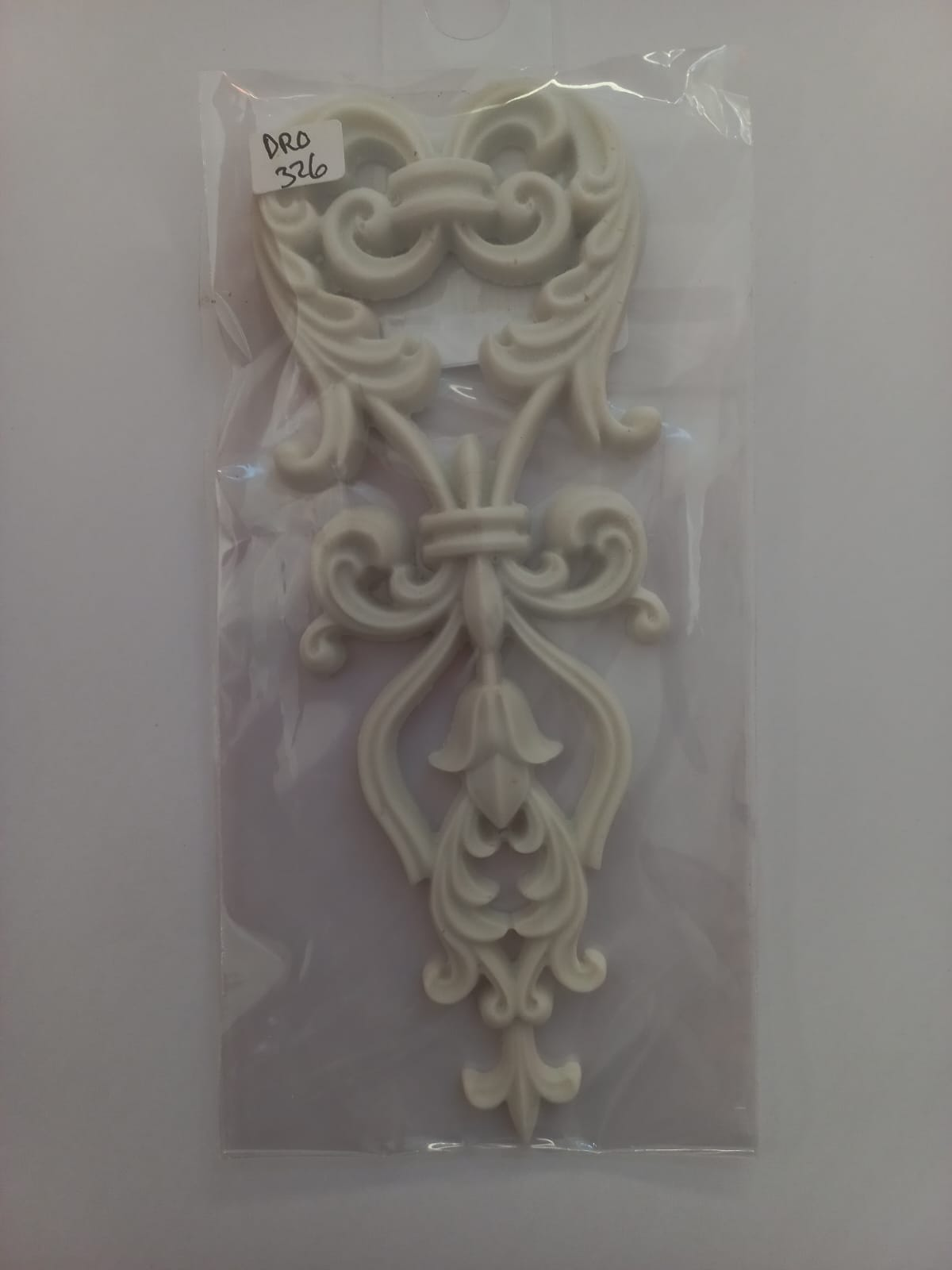 Resin Ornate Scroll 2
