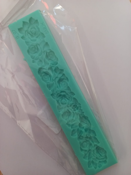 Classic Scroll Mold