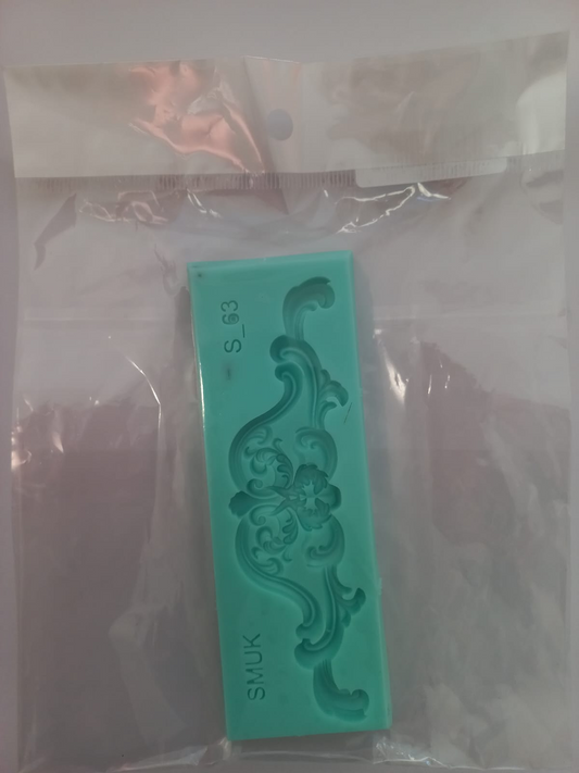 Classic Scroll Mold