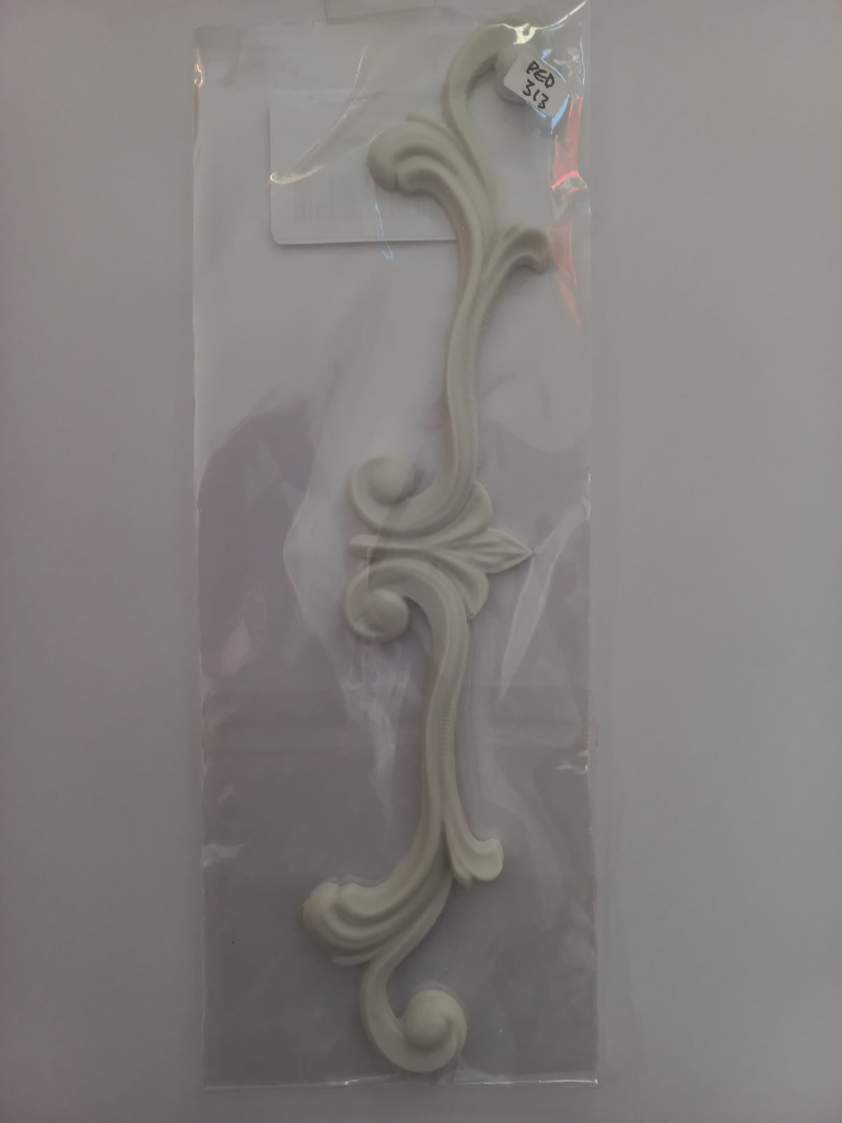 Resin Ornate Scroll 1